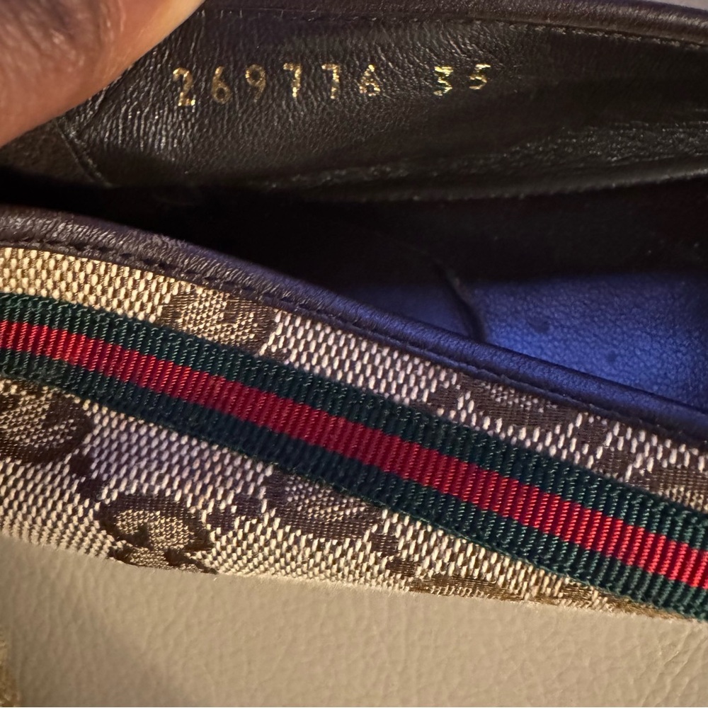 Gucci Women's Tan Flats with Red and Green Stripes - Picture 3 of 4